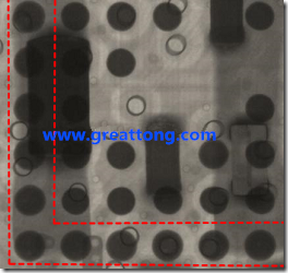 BGA錫球尺寸小于0.4mm，采用降低BGA內(nèi)圍襲球的錫膏量所得到X-Ray，稍微留意一下可以發(fā)現(xiàn)最外圈的錫量(圓的直徑)比其他內(nèi)圍的錫球上的錫量來得多一點點。也就是外圈的黑色圓形直徑比內(nèi)圈的圓形來得大一點點。