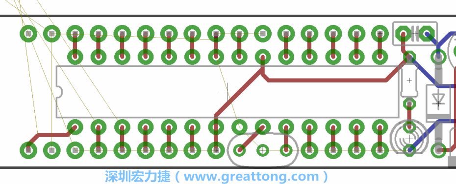 諧振器應(yīng)擺放在ATmega微控制器的針腳8、9和10旁邊，在共鳴器和微控制器中間的高頻信號線應(yīng)該要愈短愈好，此外，其它的信號線應(yīng)該要遠(yuǎn)離這個(gè)區(qū)域且配置在諧振器的下方，這樣做是為了防止不必要的無線電波干擾。