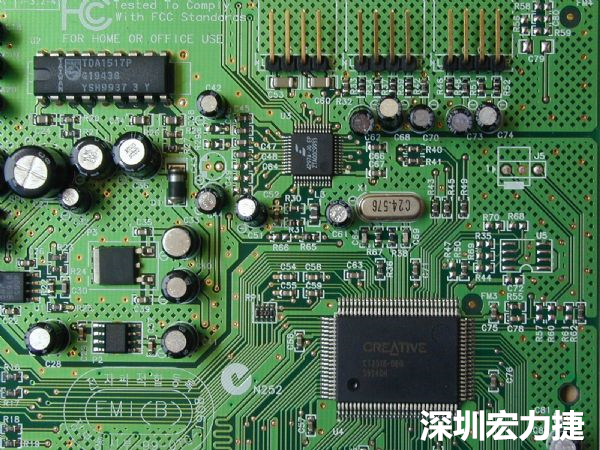 針對(duì)PCB區(qū)塊產(chǎn)生的EMI干擾問(wèn)題，可使用EMI改善對(duì)策元件重點(diǎn)改善。