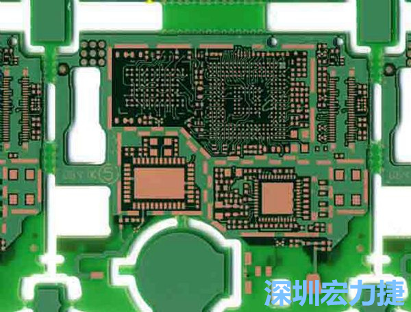 在產(chǎn)品極度要求小型化設(shè)計(jì)時(shí)，可利用HDI板材壓縮主板面積，同時(shí)具減輕重量?jī)?yōu)點(diǎn)。