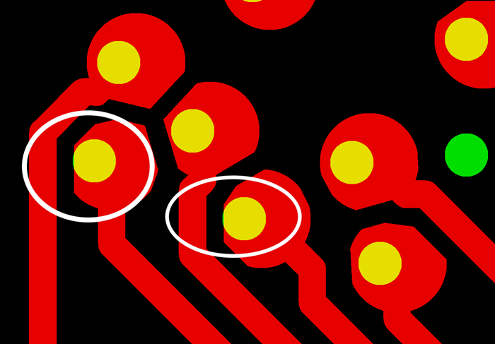 PCB生產(chǎn)會(huì)產(chǎn)生同一方向性的小小量偏移，焊盤被削的方向無規(guī)則，最惡劣的情況還會(huì)出現(xiàn)個(gè)別孔破焊環(huán)